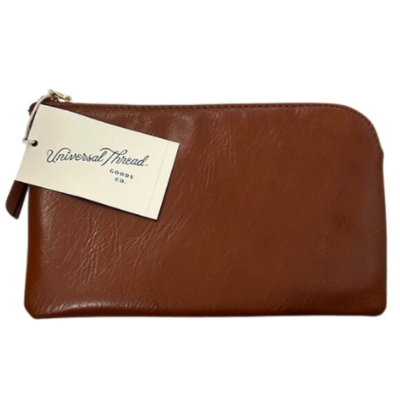 Universal Thread Women's zippered Wrist wallet in a rich brown faux leather - Picture 1 of 5